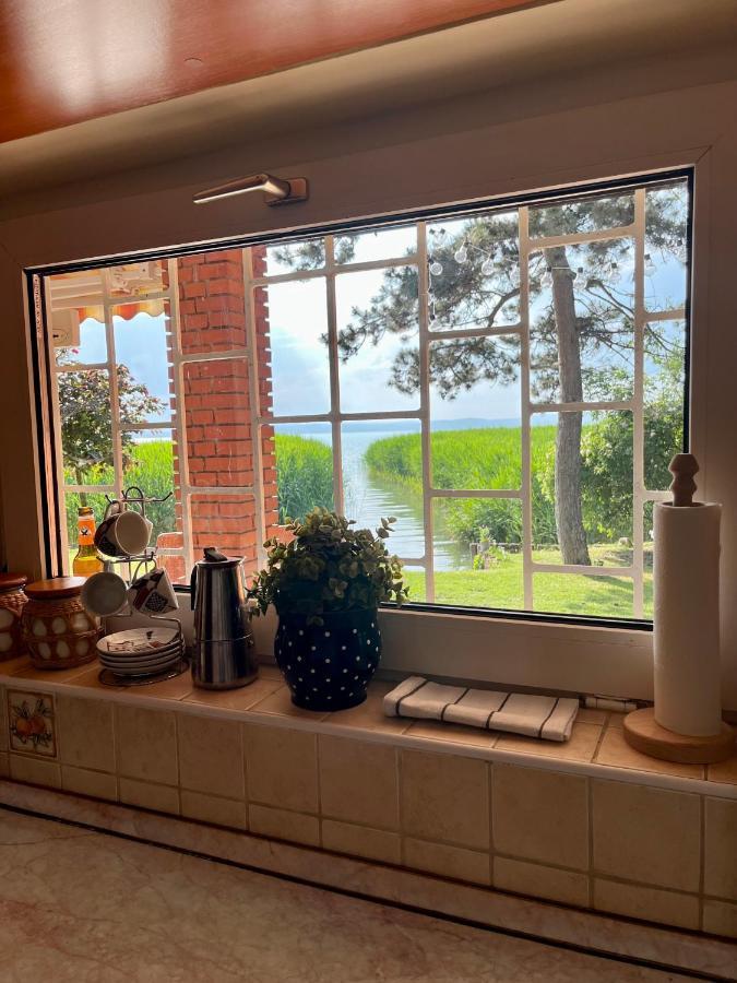 Casa Di Bianca - Koezvetlen Vizparti Nyaralo Apartment Siofok Bagian luar foto