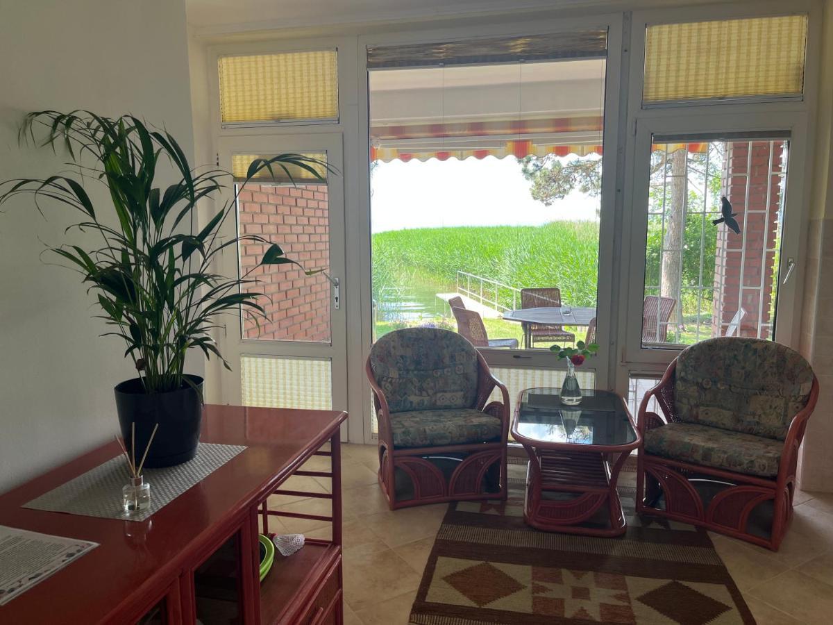 Casa Di Bianca - Koezvetlen Vizparti Nyaralo Apartment Siofok Bagian luar foto