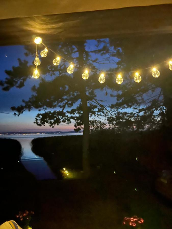 Casa Di Bianca - Koezvetlen Vizparti Nyaralo Apartment Siofok Bagian luar foto
